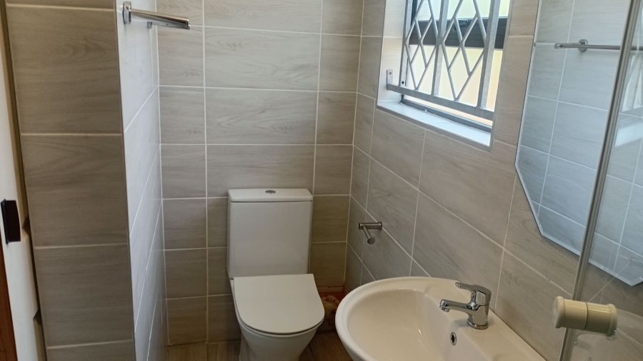 To Let 1 Bedroom Property for Rent in Siyakha Eastern Cape